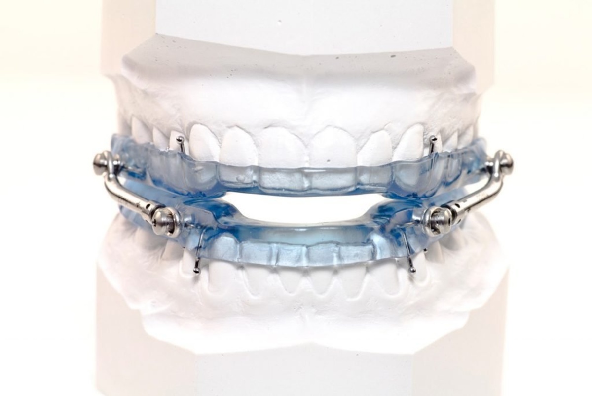 how mouth devices help with sleep apnea